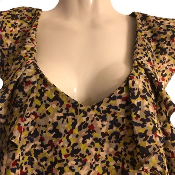 BCBGeneration top Size Large ruffled front back sleeveless high low hem green - Picture 3 of 9